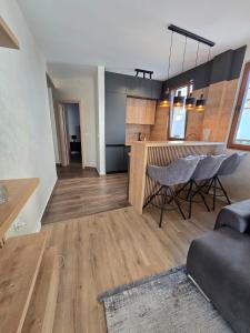 Sea View Apartment by Dora