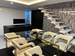 Luxury 3-Suite Apartment in the Heart of Porto