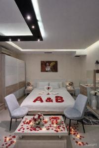 Charlie Suite