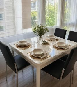 Luxury and Comfort in Central Alsancak Perfect for Groups or Families