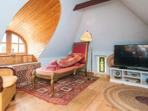 6 person holiday home in Glesborg