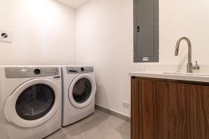 Luxury apartment 5 minutes from the beach