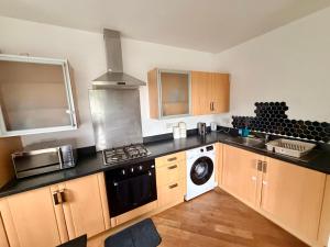 Drybrough Edinburgh Apt - SuperFast WiFi - 2BR Sleeps 5
