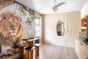 Luxury Suite with Bathtub - 7 min to BC Beach - Up to 4