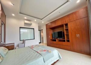White house villa