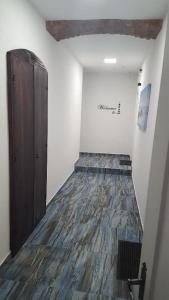 Apartments with WiFi Rijeka - 25933