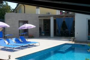 Holiday house with a swimming pool Premantura, Medulin - 25859
