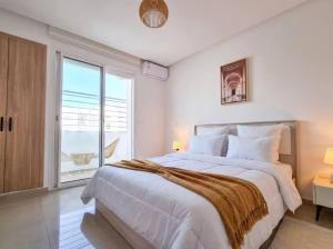 Dhajia 2-Bed Pool, AC & Underground Parking