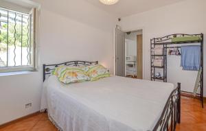 1 Bedroom Awesome Apartment In Bastia