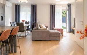 3 Bedroom Gorgeous Home In Porec