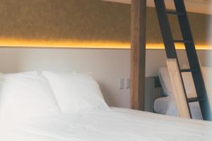 OHARA INN Japanese-style residence surrounded by gardens Tatami mats and scenic bath Convenient location near three subway lines