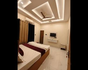 Shivam palace Ayodhya walking distance Ram mandir