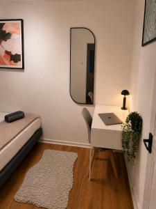 Modern 2Bed House - Near Salford Quays & City Centre - Free Parking