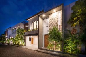 Villa Cana 4BR Tropical Sanctuary In The Heart of Canggu