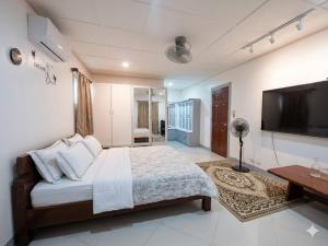 Villa with a poola 10-minute walk to the beach