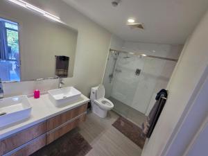 2bedroom with pool view in kingston