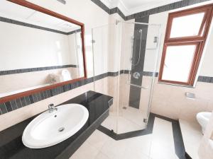 WH302 Residence by WH