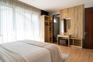 Asmaya Hill View Villa 7 Bedrooms With a Private Heated Swimming Pool and a Billiard Table