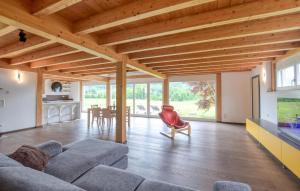 2 Bedroom Gorgeous Home In Feltre