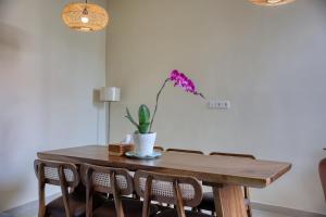 Rest U Guest House