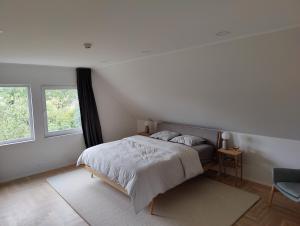 Spacious Scandi-style Home Close to City Centre