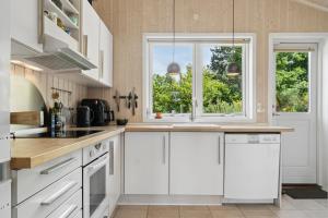 Modern Holiday Home In Peaceful Surroundings