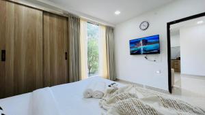 BluO 1BHK - Hitex Convention Center HICC Kondapur