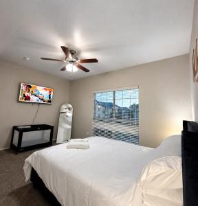 Elegant 1BR with Pool View in Prime Dallas