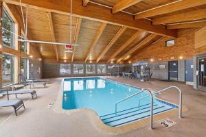 AmericInn by Wyndham White Bear Lake St. Paul