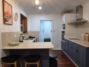 Cozy Lodge In Tarcoola Beach Coastal Retreat