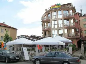 Hotel Hawaii - 洛泽内茨