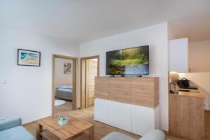 Malinka Apartment- Cozy Family Apartment direct on ski slope and forest
