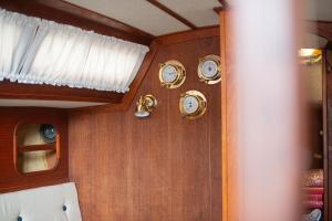 Jahta Engures ostā