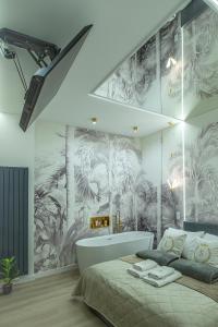 Jacuzzi Mirror Gdańsk Luxury Stay
