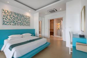 Amala Grand Bleu Resort Hilltops
