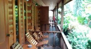 Loghome Boutique