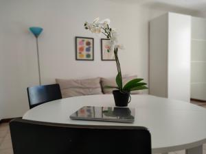 Lavi Home - Lakeside L&B