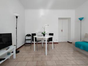 Lavi Home - Lakeside L&B