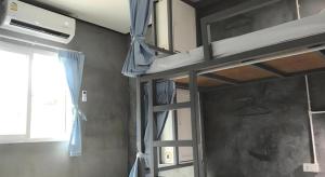 Chomjan Hostel