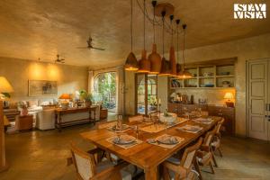 StayVista at Villa Rumjhum - Pool, BBQ & Bonfire