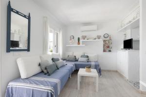 Charming Apartment By The Sea