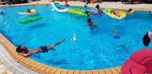 Studio Gouvia Kitchenette Pool 8