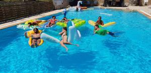 Studio Gouvia Kitchenette Pool 8