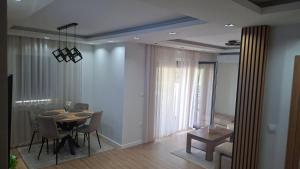 Omnia Lux
