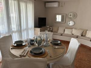 Villa bifamiliare con giardino