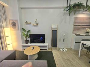 Organic Modern 1BR near Greenbelt