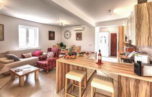 Beautiful Home In Donja Jagodnja