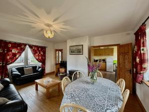 Twelve Bens Lodge
