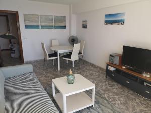 Luminoso apartamento frente a la playa