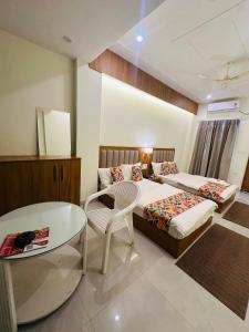 Hotel Rishikesh Paradise - Your Private Slice of Paradise !